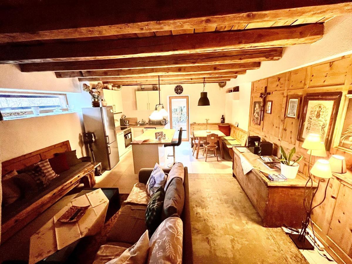 Villa Evy ムタース エクステリア 写真